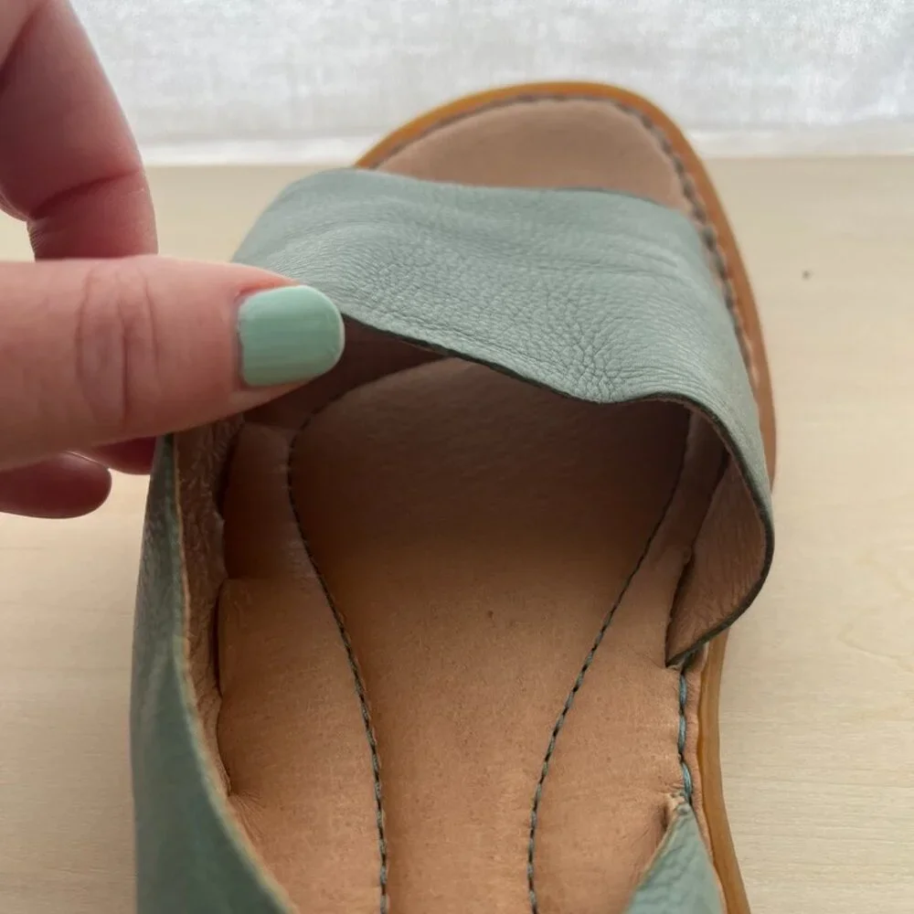 Born Open-Toe Sandals - Picture 4 of 6